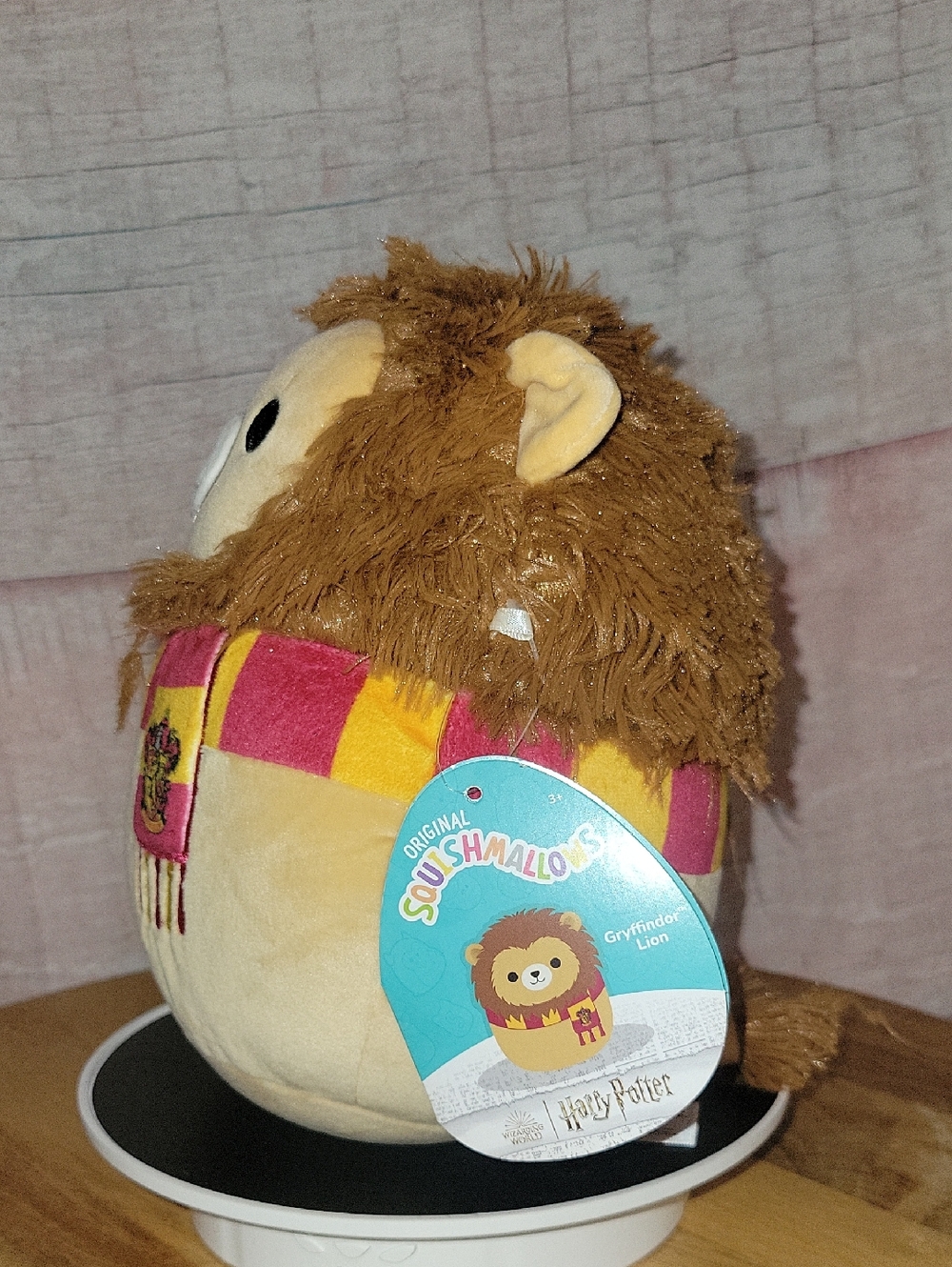 Squishmallows Harry Potter Gryffindor Lion - Picture 4 of 9
